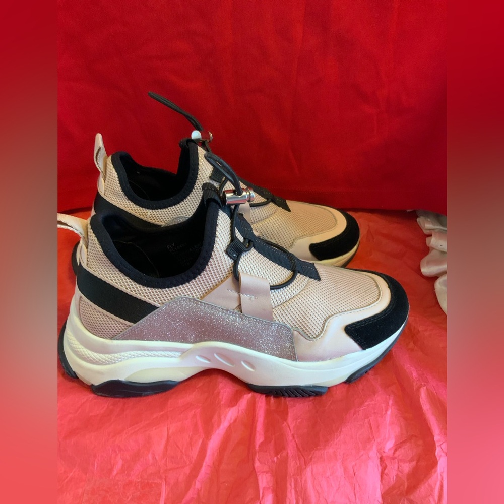 STEVE MADDEN - Picture 5 of 9